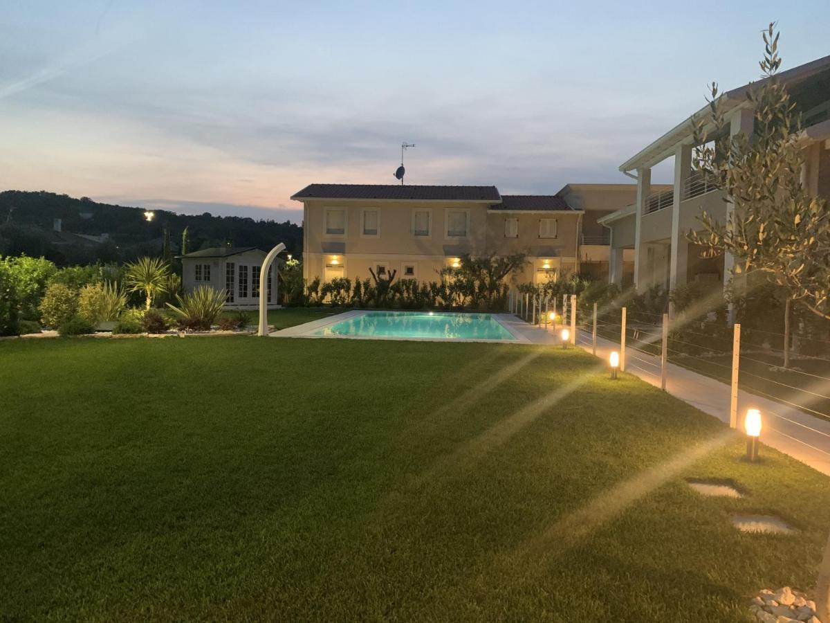 Villa Meri Manerba del Garda Exterior photo